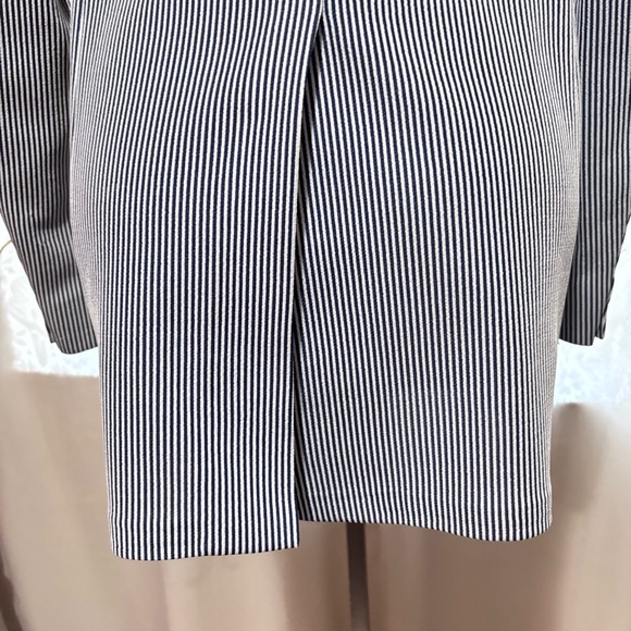 Roos Atkins Classic Blue and White Striped Blazer for Men size 39 - Picture 9 of 12